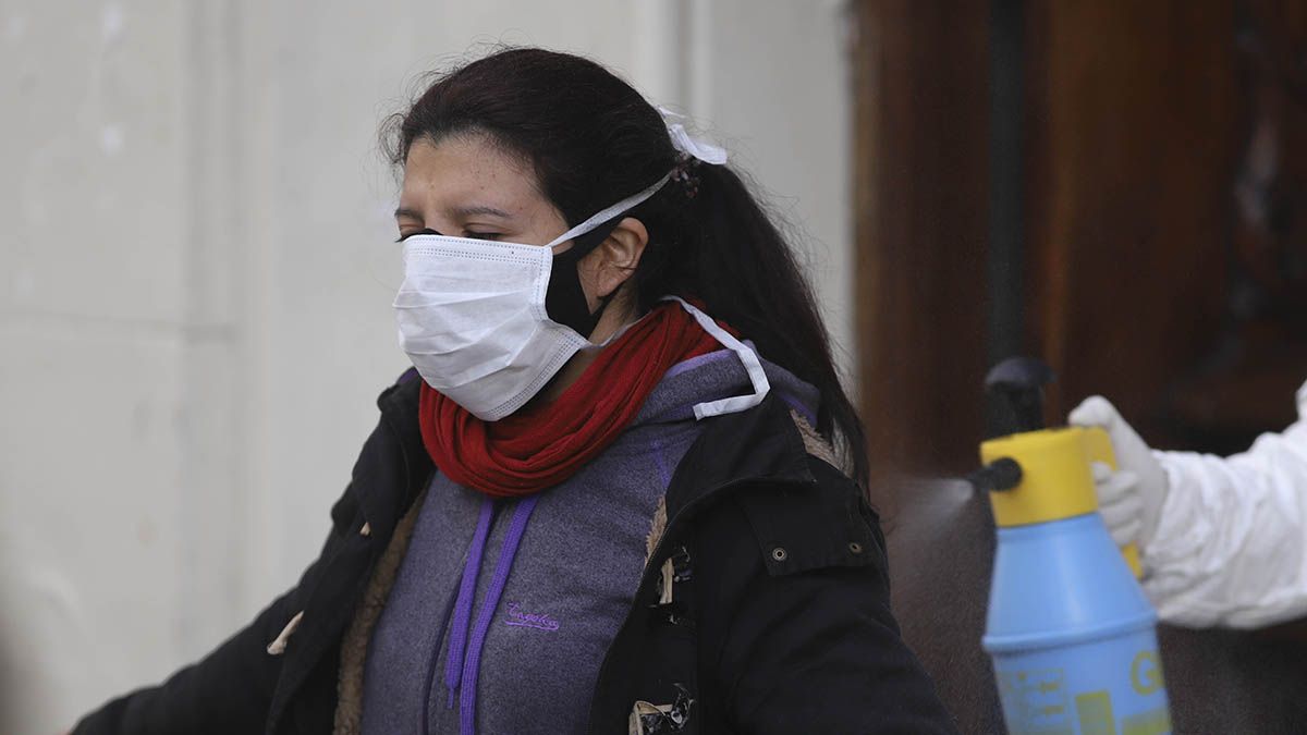 Un nuevo decreto en la provincia de Santa Fe extiende el uso de tapabocas a lugares abiertos