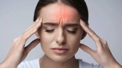 ¿Por qué me duele tanto la cabeza en verano?