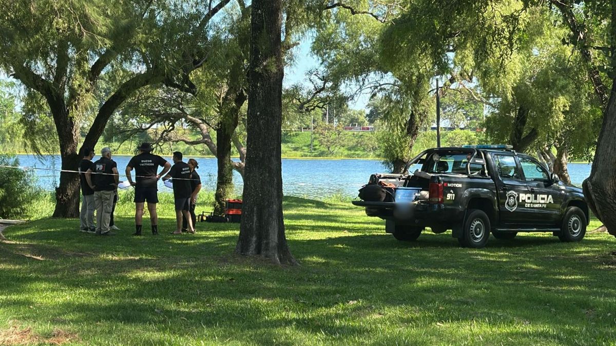 En el marco del operativo en el Parque del Sur, arribaron buzos tácticos.