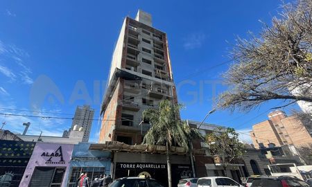 Ocurrió este viernes en horas del mediodía en una obra en construcción del macrocentro de la ciudad de Santa Fe. Ocurrió este viernes en horas del mediodía en una obra en construcción del macrocentro de la ciudad de Santa Fe.