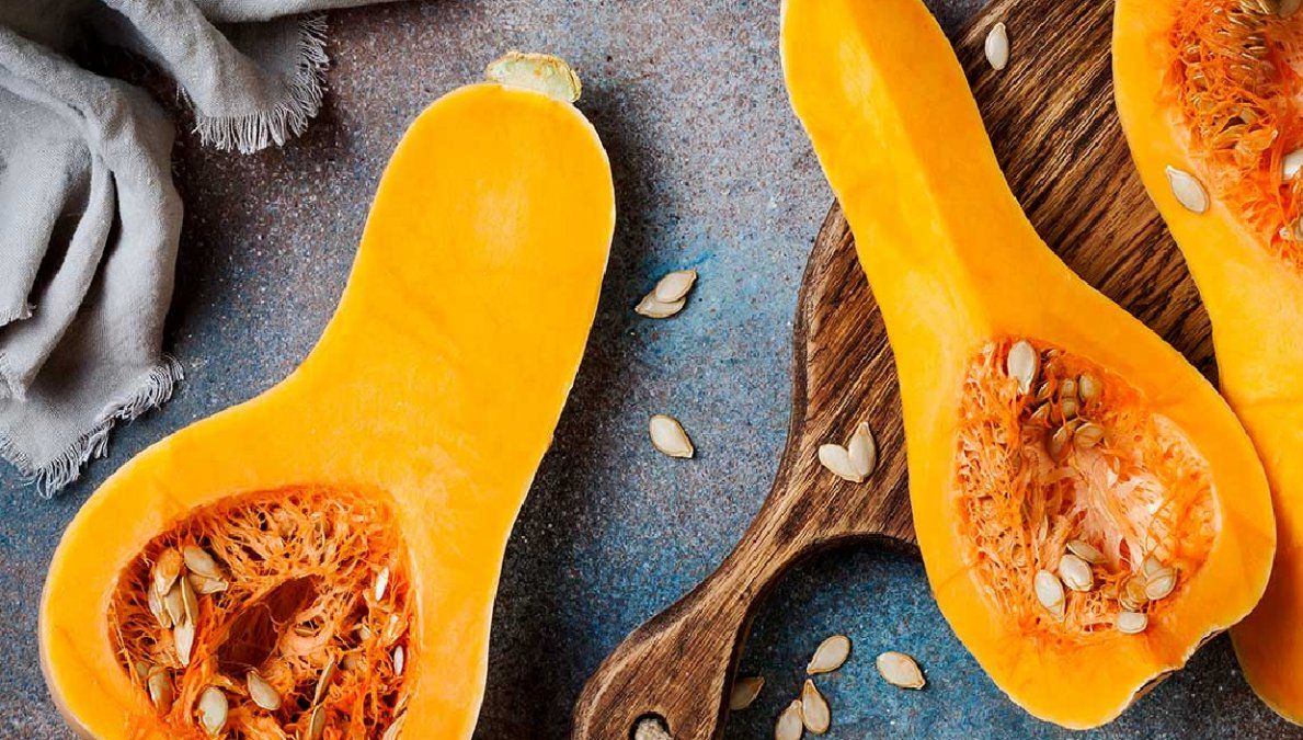 Cómo cocinar una pizza orginal y sencilla con masa de calabaza