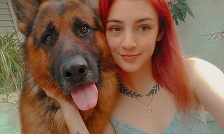 Lara Arreguiz era una joven santafesina de 22 años que estudiaba veterinaria en Esperanza. En menos de una semana el coronavirus avanzó sobre su cuerpo para cobrarse su vida. Lara Arreguiz era una joven santafesina de 22 años que estudiaba veterinaria en Esperanza. En menos de una semana el coronavirus avanzó sobre su cuerpo para cobrarse su vida.