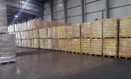 En Rosario, el reparto de la leche en polvo quedó a cargo, paradójicamente, de una fundación que tiene un vínculo muy particular con el diputado nacional por Santa Fe de La Libertad Avanza, Nicolás Mayoraz. En Rosario, el reparto de la leche en polvo quedó a cargo, paradójicamente, de una fundación que tiene un vínculo muy particular con el diputado nacional por Santa Fe de La Libertad Avanza, Nicolás Mayoraz.