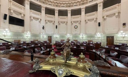 El recinto de la Cámara de Diputados de la provincia pica en punta como posible sede de la reforma constitucional. El recinto de la Cámara de Diputados de la provincia pica en punta como posible sede de la reforma constitucional.