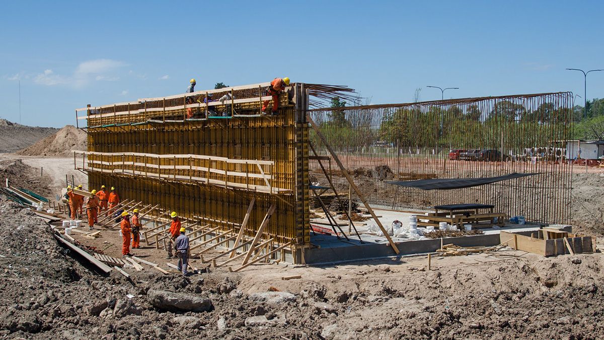 La construcción (-11%) no verá la luz en la obra pública hasta que se defina el nuevo sistema de participación privada.
