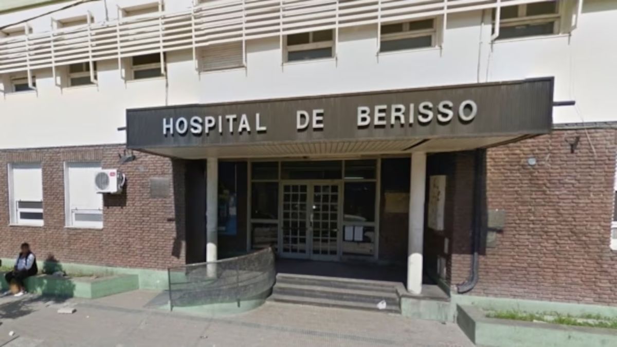 La nena fue trasladada al hospital, pero falleció debido a las heridas. La nena fue trasladada al hospital, pero falleció debido a las heridas.