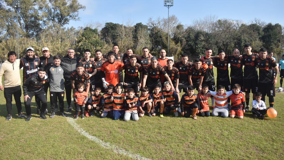 Las Flores II, campeón del apertura, buscará el torneo clausura.