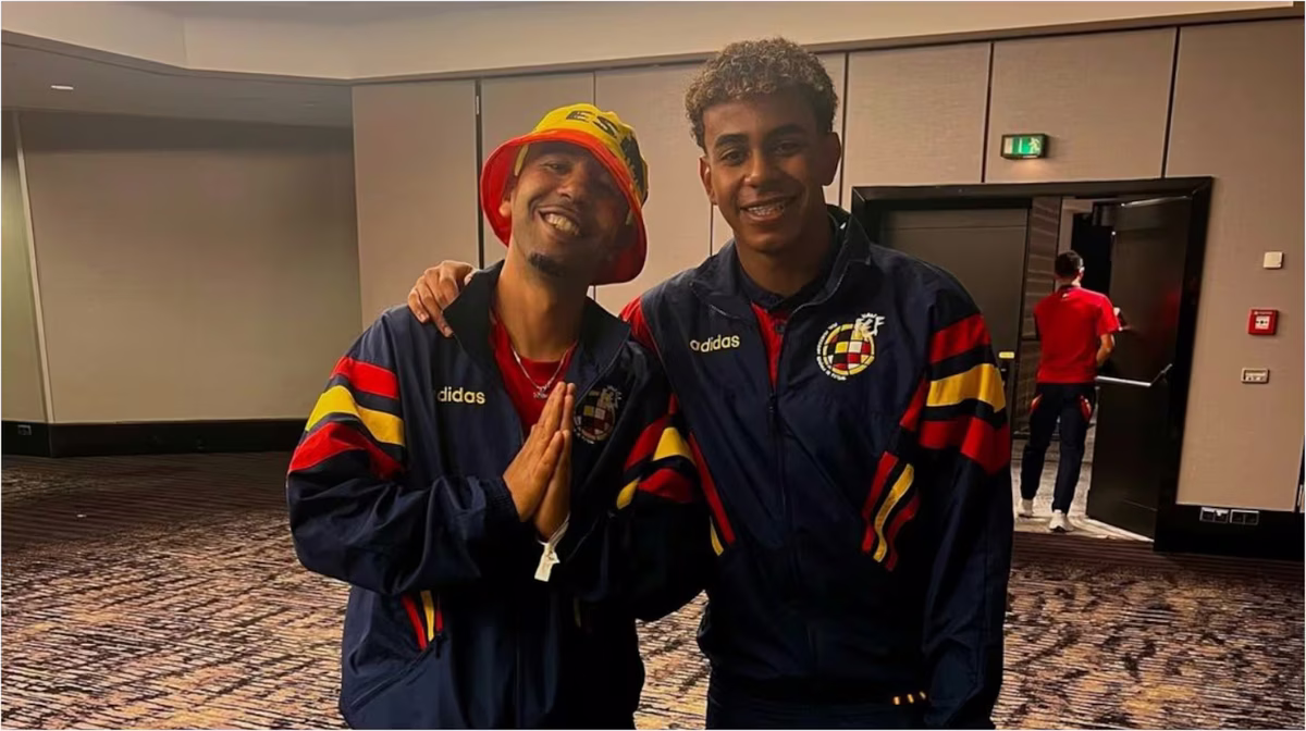 Lamine Yamal junto a su padre. Lamine Yamal junto a su padre.