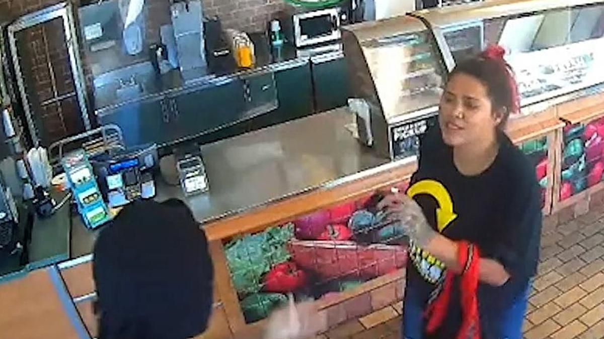 El clip se volvió rápidamente viral en las redes y recolectó miles de comentarios.&nbsp;