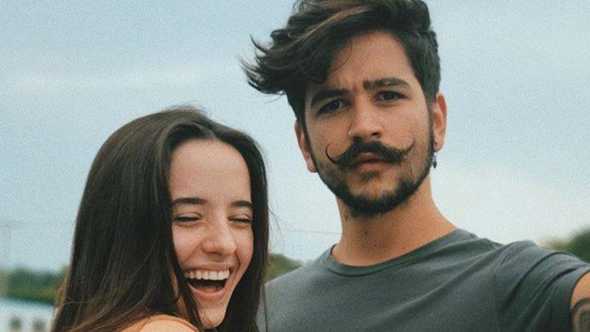 Evaluna Montaner y Camilo tuvieron una romántica prestación en los Kids