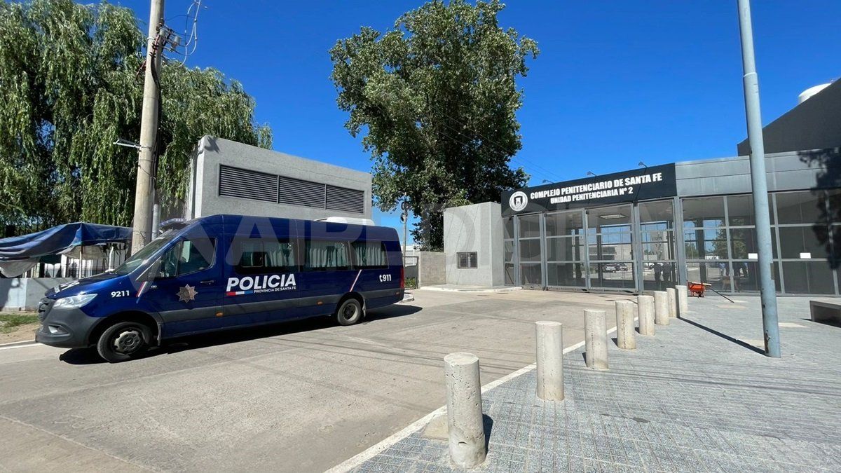 Ingreso a la Unidad Penitenciaria N°2. Ingreso a la Unidad Penitenciaria N°2.