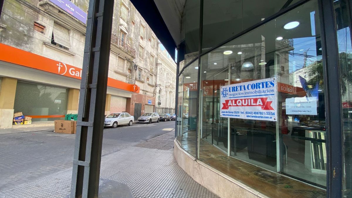 Los locales vacíos y en alquiler se multiplican en los diferentes paseos de la ciudad de Santa Fe.