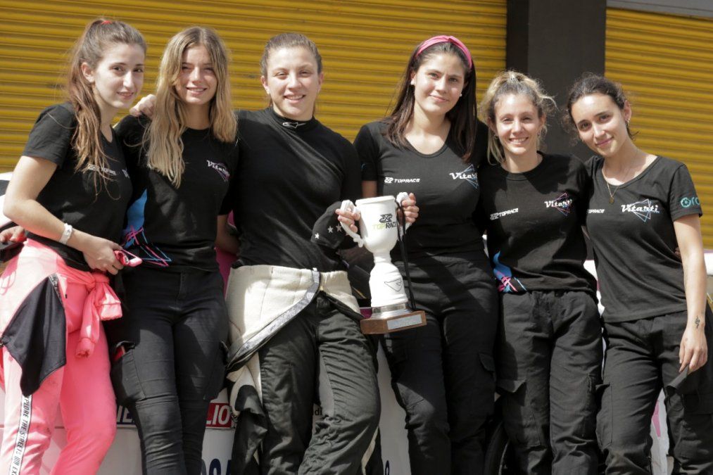 Vitarti Girlss Team es el primer equipo de competición de automovilismo conformado por mujeres en el país.&nbsp;