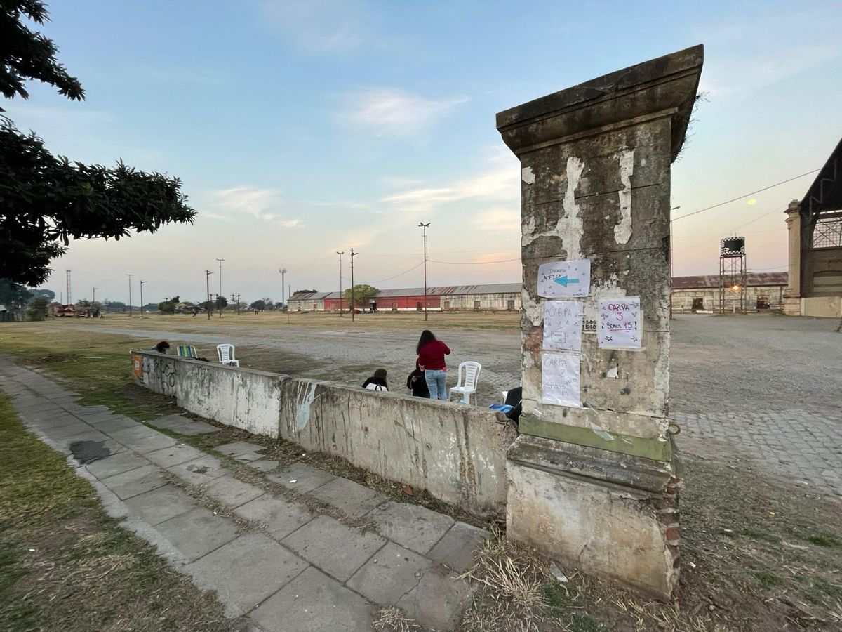 Los primeros fanáticos ya están presentes en la Estación Belgrano