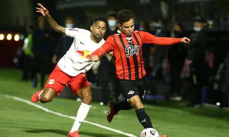 Libertad de Paraguay recibe a RB Bragantino de Brasil por la revancha de las semifinales de la Copa Sudamericana. Libertad de Paraguay recibe a RB Bragantino de Brasil por la revancha de las semifinales de la Copa Sudamericana.