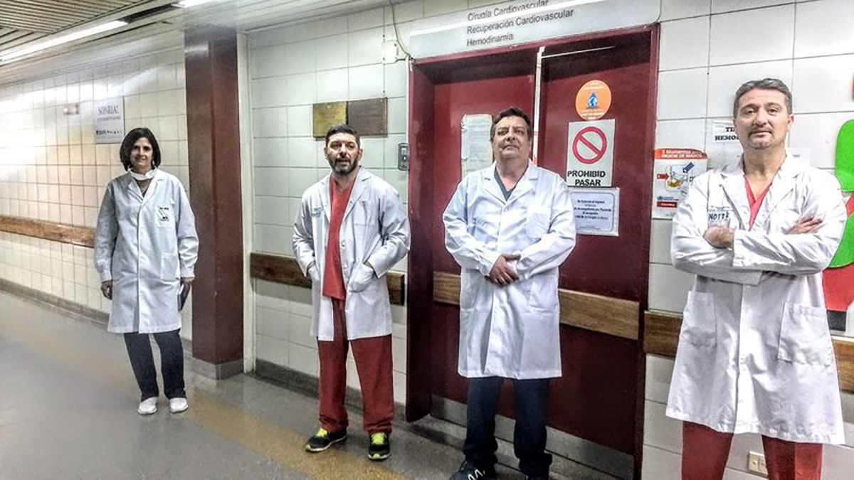 LA M&Eacute;DICA MAR&Iacute;A MACKERN Y LOS M&Eacute;DICOS CRISTIAN GROBA