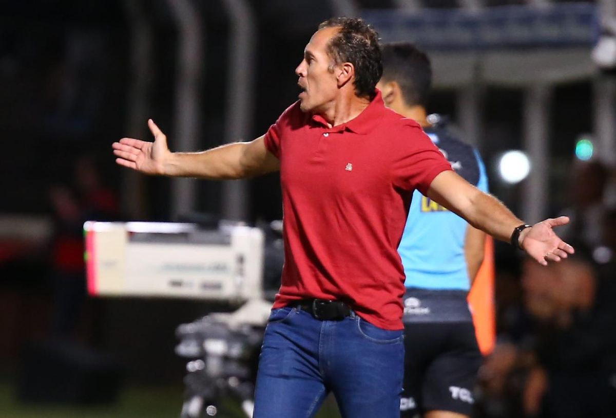 Lucas Bovaglio será el nuevo técnico de Guaraní de Paraguay.