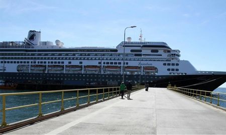 murieron cuatro pasajeros en un crucero que partio de buenos aires y esta varado murieron cuatro pasajeros en un crucero que partio de buenos aires y esta varado