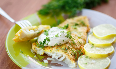 Cómo hacer filet de merluza a la romana con la receta de Maru Botana Cómo hacer filet de merluza a la romana con la receta de Maru Botana