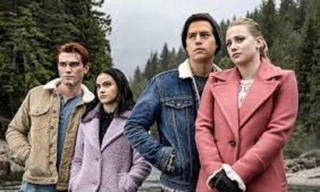 Riverdale: los fanáticos están decepcionados con el póster de la quinta temporada. Riverdale: los fanáticos están decepcionados con el póster de la quinta temporada.