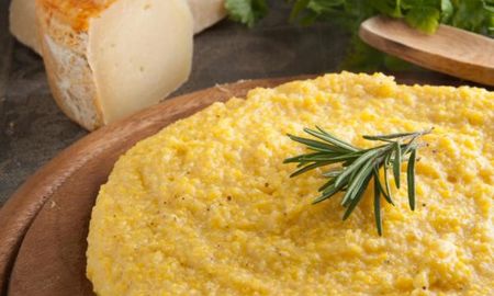 Polenta con queso. Polenta con queso.