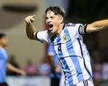Desde San Carlos Centro hasta la delegación argentina: Agustín Giay vive una experiencia inolvidable junto a los convocados de Lionel Scaloni. Desde San Carlos Centro hasta la delegación argentina: Agustín Giay vive una experiencia inolvidable junto a los convocados de Lionel Scaloni.
