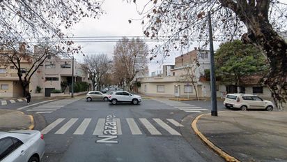 Tragedia en Villa Devoto: su mochila quedó enganchada al bajar del colectivo y murió atropellada