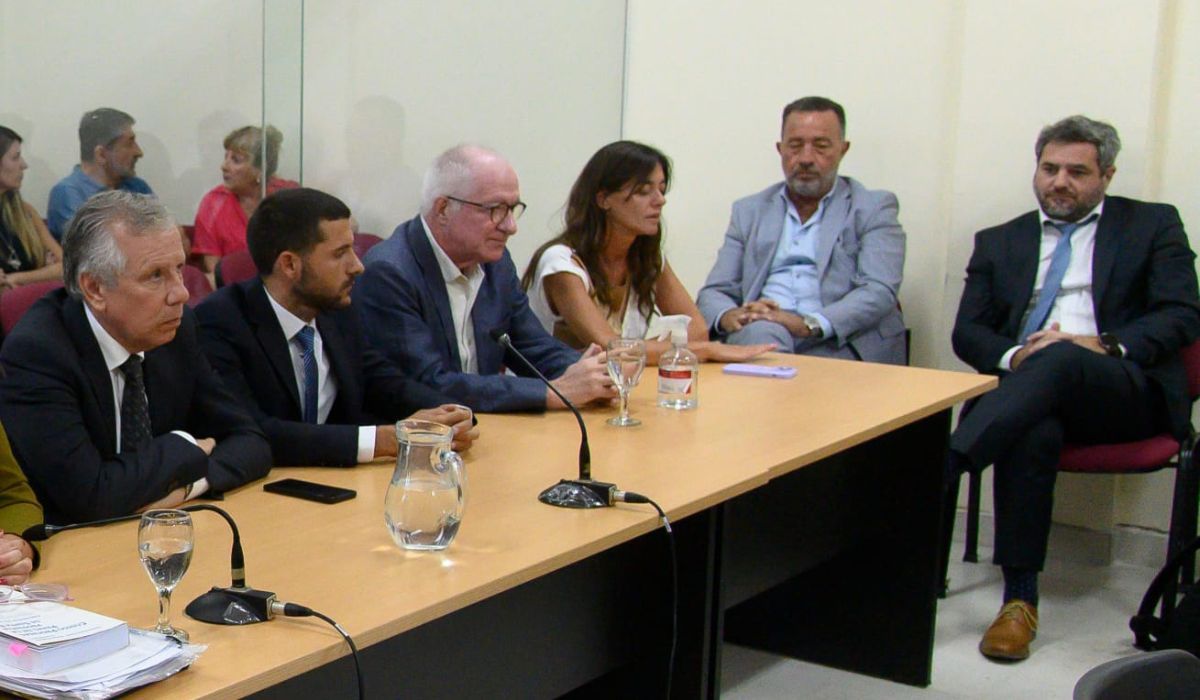 El tribunal oral 3 de Rosario condenó a duras penas a los integrantes de una banda que vendía drogas en búnkers de Rosario y cambiaba millones de pesos a dólares.