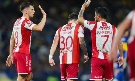 Bombazo: un equipo de la Premier League negocia con Unión para llevarse a Jerónimo Dómina Bombazo: un equipo de la Premier League negocia con Unión para llevarse a Jerónimo Dómina