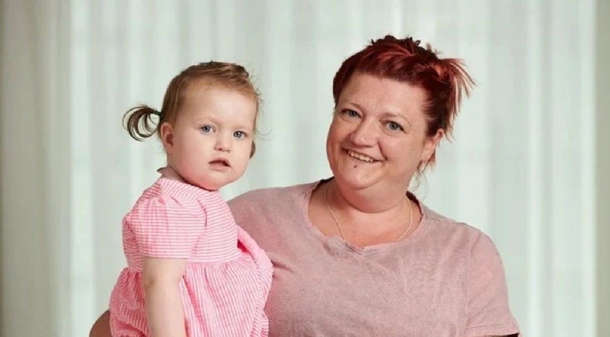 Congelarán los ovarios de una niña de 17 meses con un raro tumor cerebral