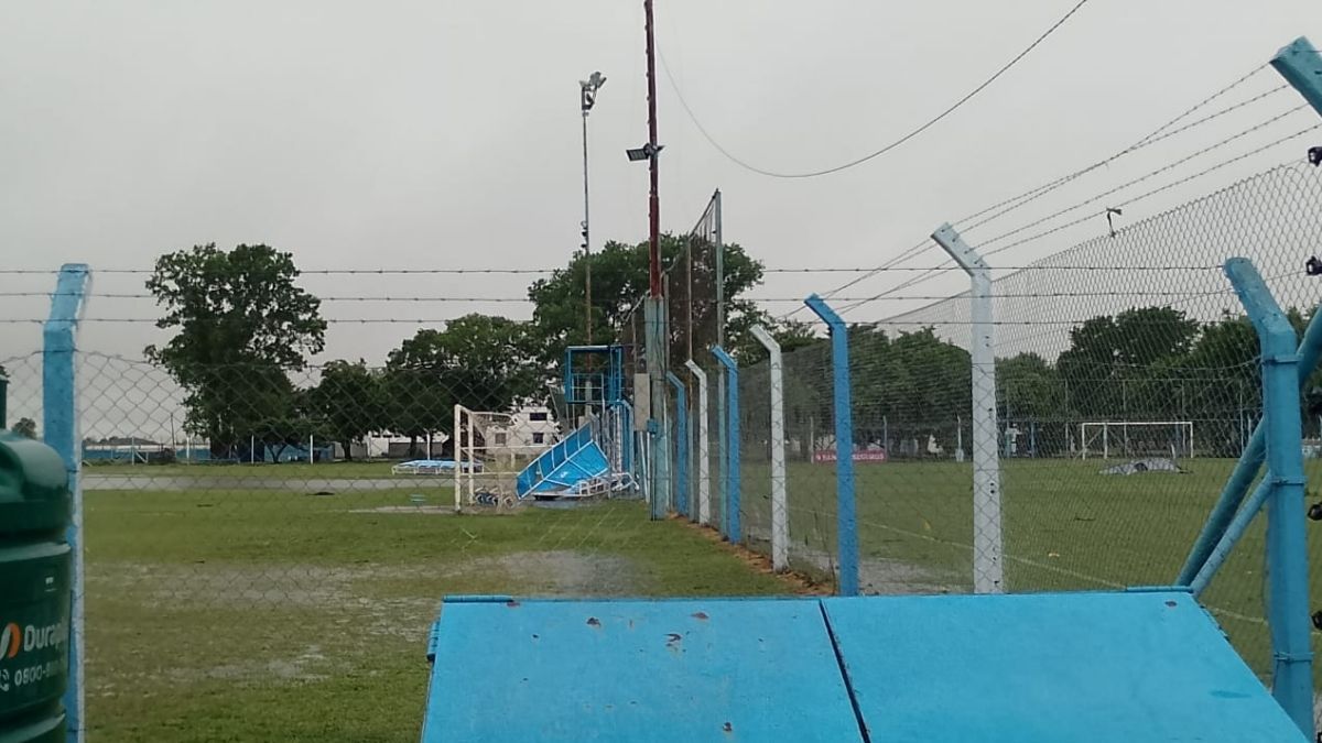 Fuerte temporal con destrozos en el predio del Autódromo "Ciudad de Rafaela". Fuerte temporal con destrozos en el predio del Autódromo "Ciudad de Rafaela".
