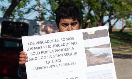 Los pescadores de Santa Fe reclaman una ayuda económica y que se respete la veda pesquera- Los pescadores de Santa Fe reclaman una ayuda económica y que se respete la veda pesquera-