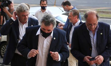 El interbloque de Diputados de Juntos por el Cambio recibirá a la Mesa de Enlace de las entidades agropecuarias. El interbloque de Diputados de Juntos por el Cambio recibirá a la Mesa de Enlace de las entidades agropecuarias.