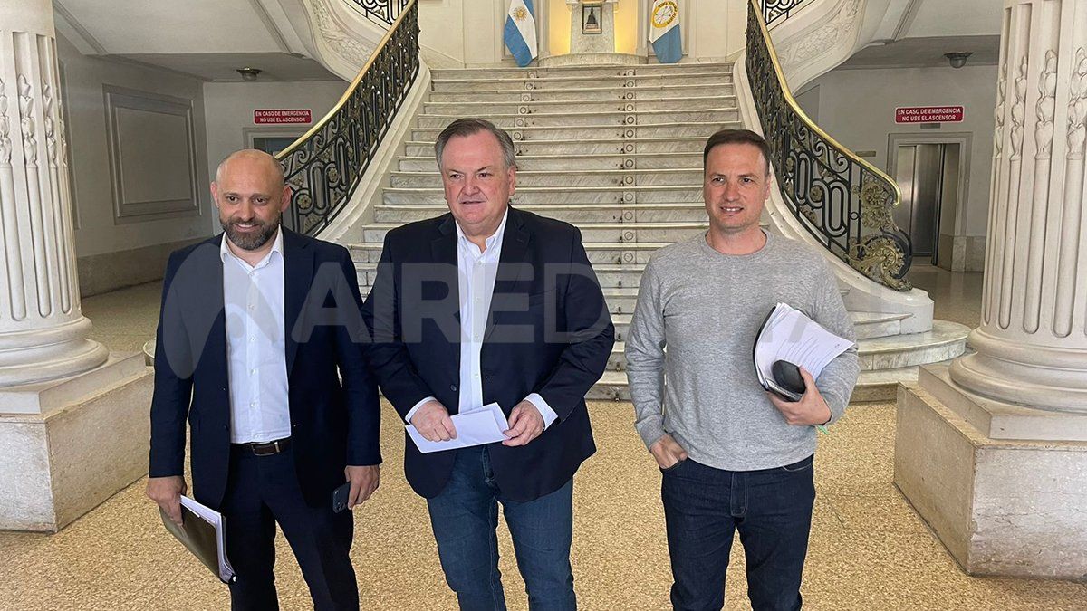 Tras el encuentro, ambas partes volvieron a valorar el espacio de intercambio de ideas y suministro de información para los nuevos equipos de gobierno. Tras el encuentro, ambas partes volvieron a valorar el espacio de intercambio de ideas y suministro de información para los nuevos equipos de gobierno.