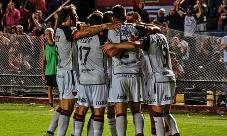 La buena noticia que recibió Colón en la Primera Nacional, pese a no jugar contra Deportivo Morón La buena noticia que recibió Colón en la Primera Nacional, pese a no jugar contra Deportivo Morón