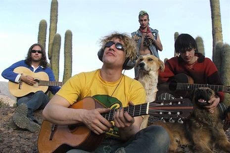 Mirá el reencuentro de Pity Alvarez con sus ex compañeros de Intoxicados