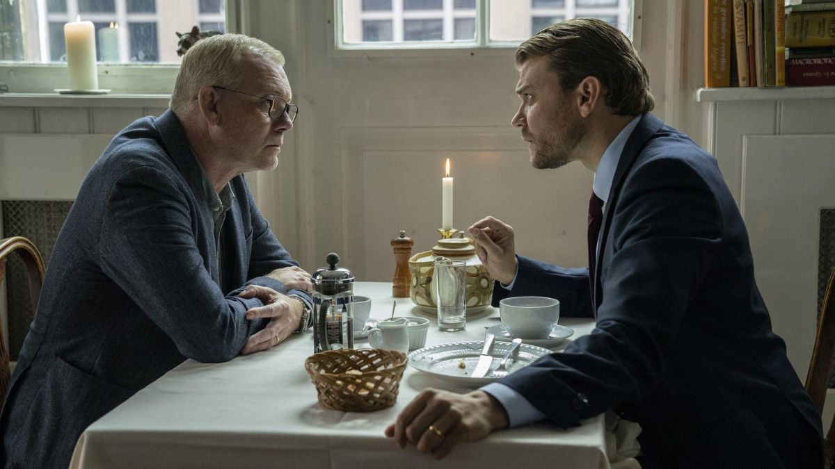 La serie cuenta con seis episodios, cada uno de aproximadamente 45 minutos. La serie cuenta con seis episodios, cada uno de aproximadamente 45 minutos.
