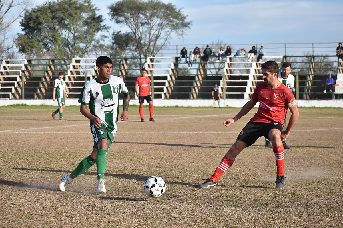 San Cristóbal perdió 3 a 2 ante Belgrano de Coronda en un partidazo cambiante y con expulsados.