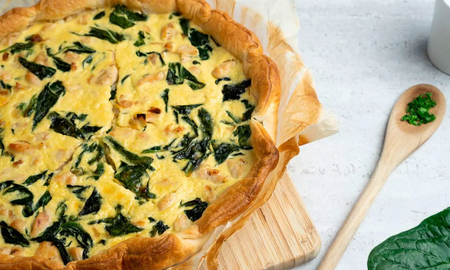 Tarta de acelga y pollo: la receta fácil y nutritiva, perfecta para sorprender a la familia Tarta de acelga y pollo: la receta fácil y nutritiva, perfecta para sorprender a la familia