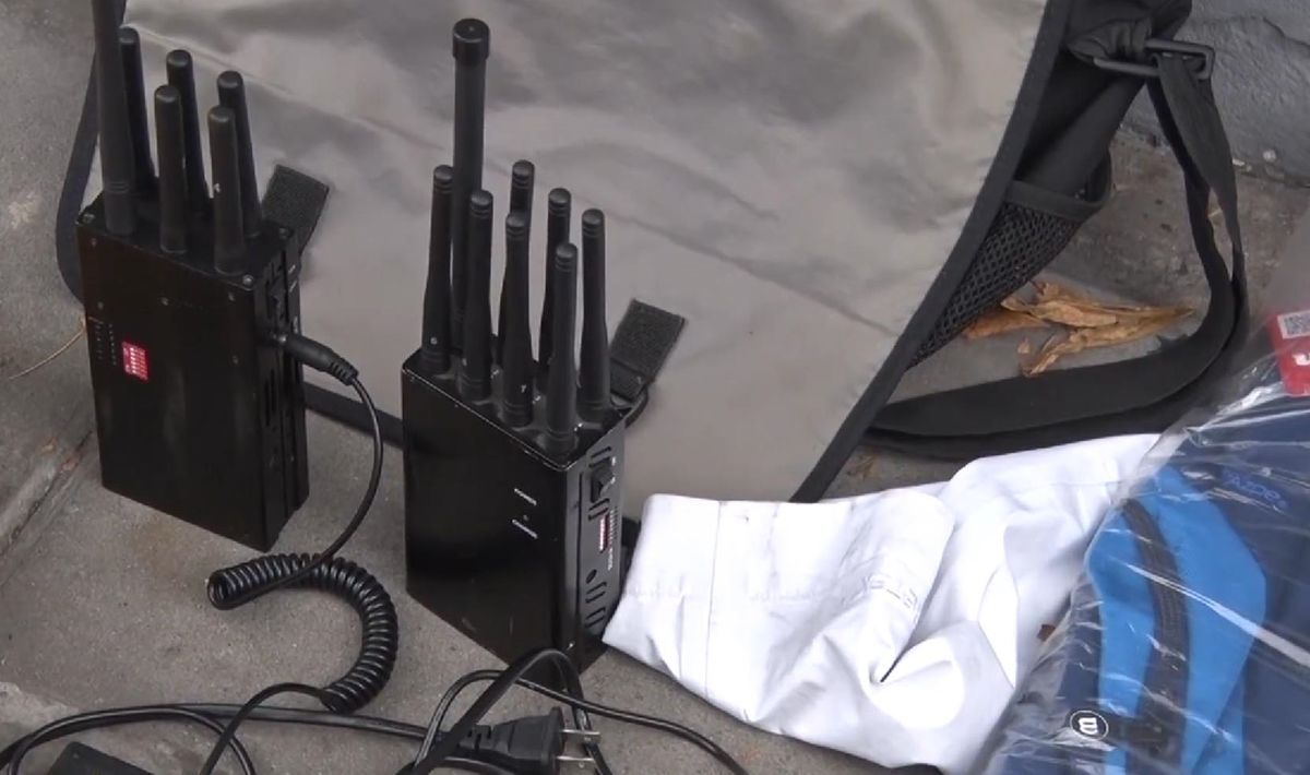 La víctima del robo sospecha que los delincuentes usaron un inhibidor de señal.