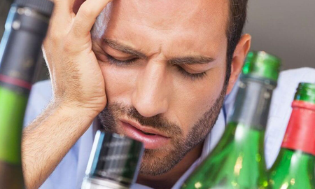 ¿Por qué se produce la resaca? Estas son las bebidas alcohólicas que mejor y peor soportan este efecto ¿Por qué se produce la resaca? Estas son las bebidas alcohólicas que mejor y peor soportan este efecto