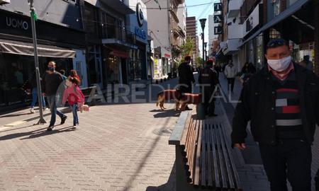 La modalidad de trabajo será 14 a 19.30, en las formas que se viene realizando: Take away y delivery en la zona delimitada por Suipacha, Gral. López, Urquiza, Rivadavia y 27 de febrero. La modalidad de trabajo será 14 a 19.30, en las formas que se viene realizando: Take away y delivery en la zona delimitada por Suipacha, Gral. López, Urquiza, Rivadavia y 27 de febrero.