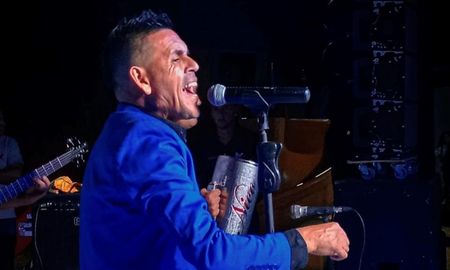 El show de Juanjo Piedrabuena se extendió hasta altas horas de la noche, lo que generó la molestia de los vecinos. El show de Juanjo Piedrabuena se extendió hasta altas horas de la noche, lo que generó la molestia de los vecinos.