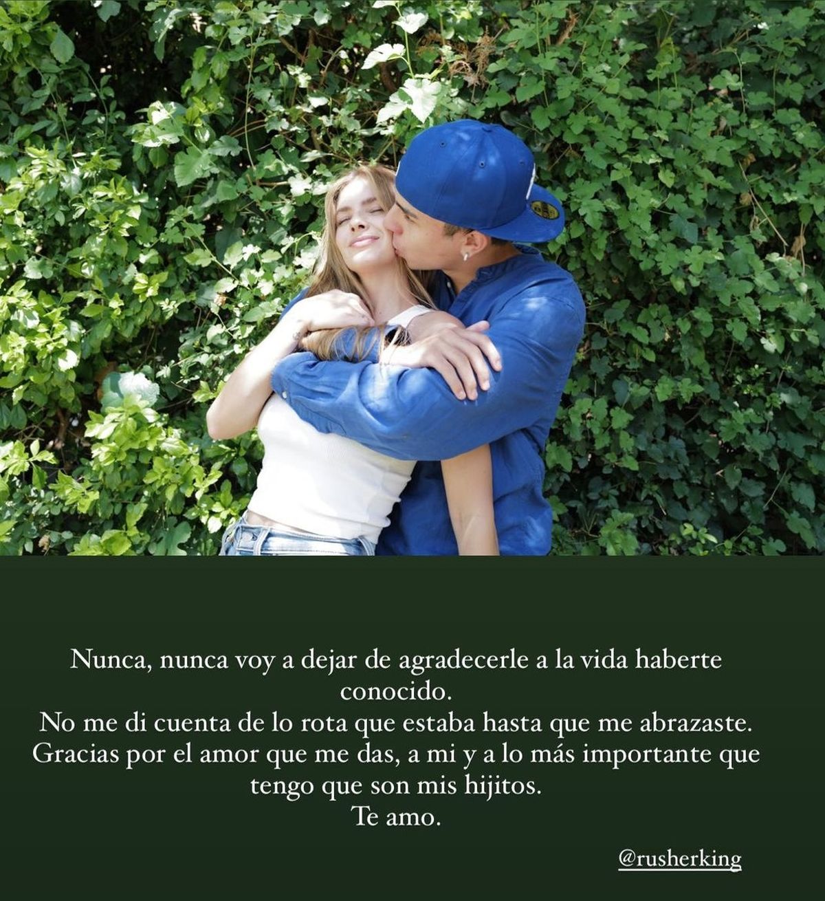 La China Suárez le dedicó su amor a Rusherking con palito para Benjamín Vicuña.