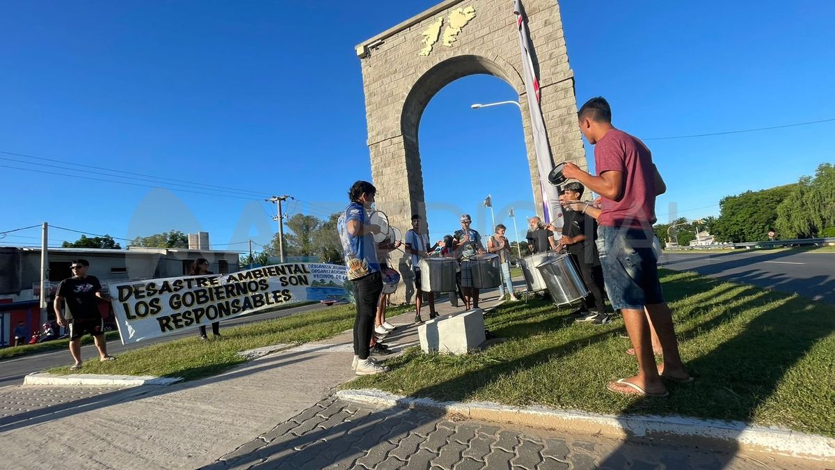 Los vecinos resaltan la falta de educación sobre la problemática. Los vecinos resaltan la falta de educación sobre la problemática.