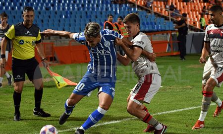 colon repitio los mismos errores del debut y cayo ante godoy cruz en mendoza colon repitio los mismos errores del debut y cayo ante godoy cruz en mendoza