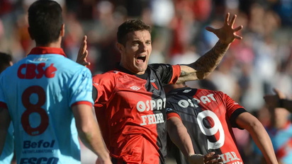 No tuvo chances en Colón y ahora la rompe en el fútbol brasileño