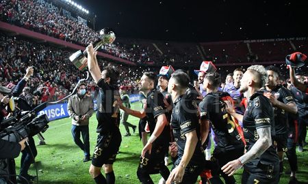 Aire de Santa Fe | Vuelta olímpica Colón 12.jpeg