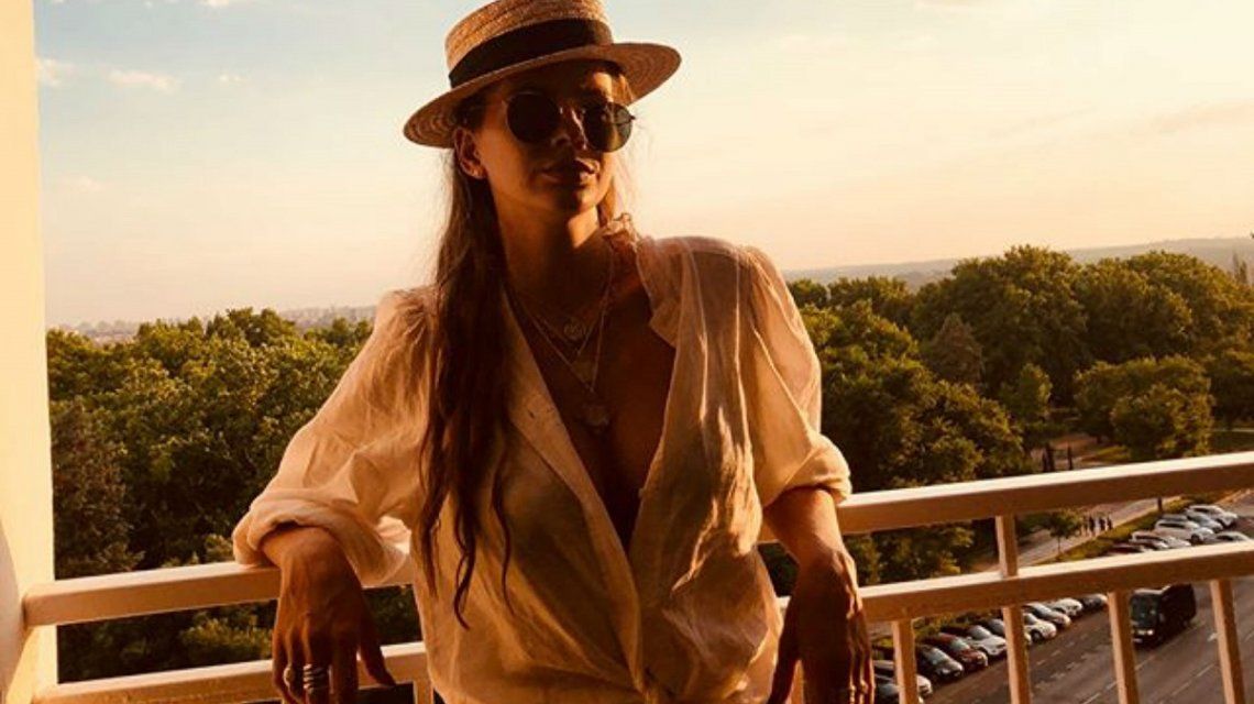 Las fotos de la China Suárez, diosa en bikini en las playas de Menorca