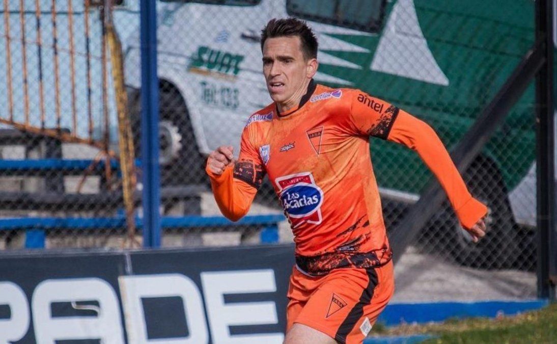 Pablo Mouche vuelve al fútbol argentino para sumarse al plantel de Barracas Central. El ex Boca es el décimo refuerzo del Guapo en este mercado de pases.